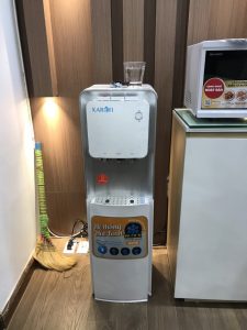sua-cay-nuo-nong-lanh-karofi-2