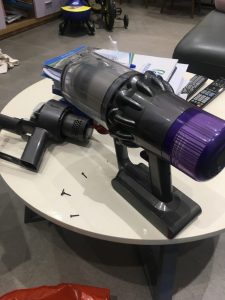 sua-may-hut-bui-dyson-1