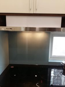 sua-may-hut-mui-tai-Vinhomes Riverside -1