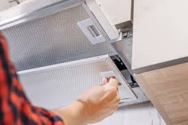 sua-may-hut-mui-tai-xuan-thuy-3